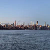 Photo of the Manhattan skyline from Brooklyn