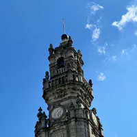 Photo of the tip of a Clerigos Tower in Porto