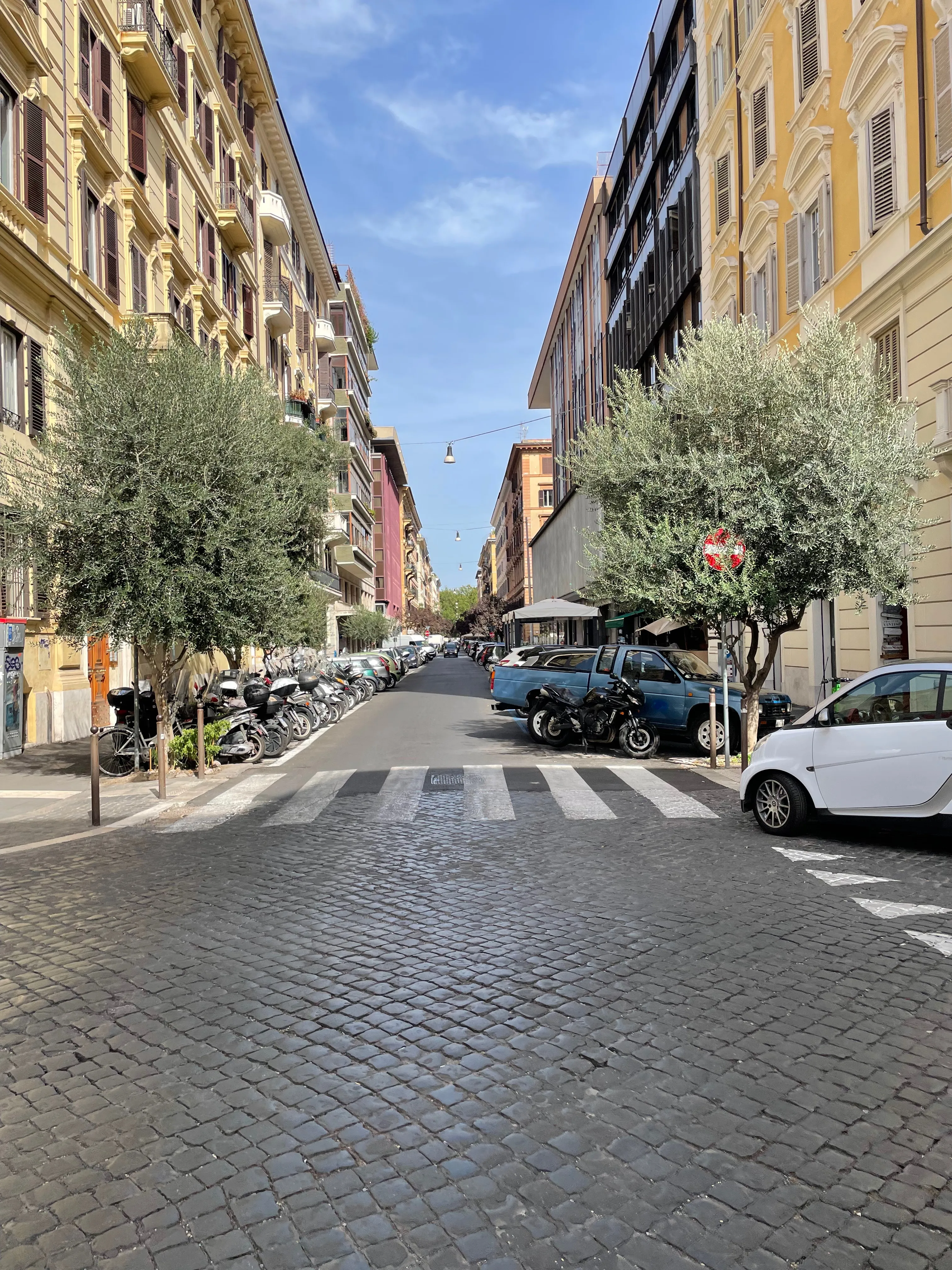 Photo of a street in Rome